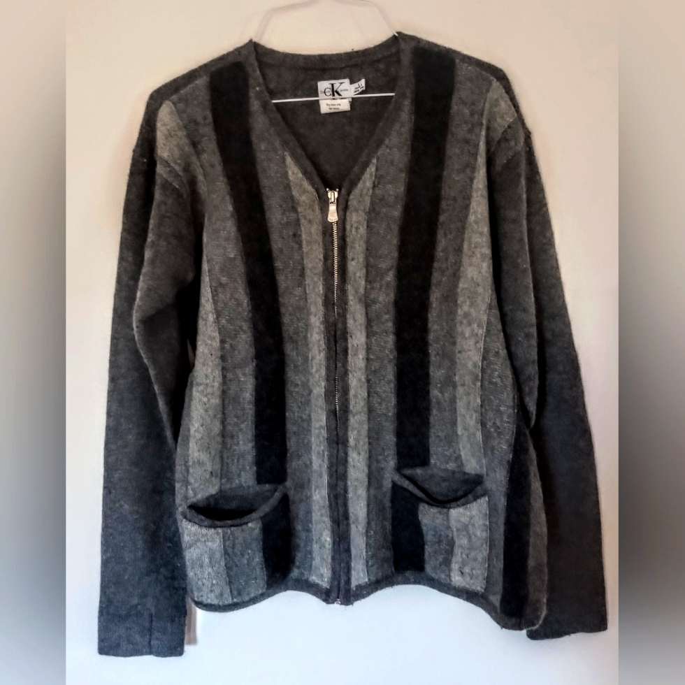 Calvin Klein 95% Lambskin Sweater, Size Large, Grey/Black Striped, Like New,